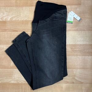 Women’s Time and Tru Black Maternity Jeans